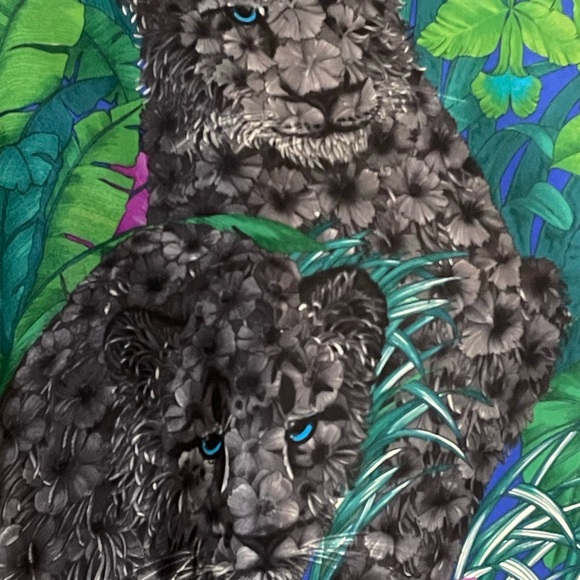 Vintage Salvatore Ferragamo Silk Scarf Coveted Black Panther Cub 34 In Exc Cond - Picture 9 of 10